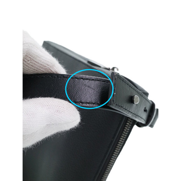 Christian Louboutin Bench Reporter Medium Shoulder Bag - Picture 6 of 8